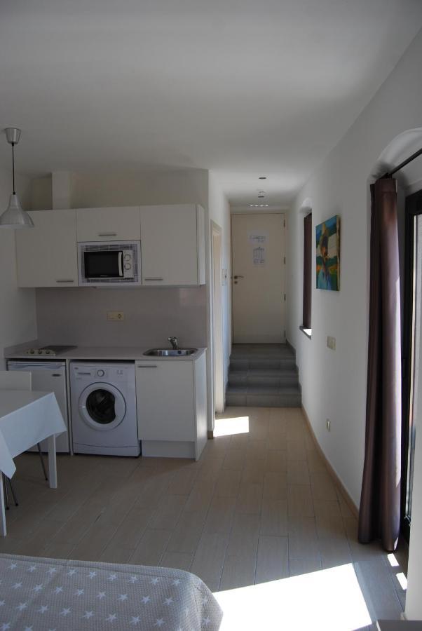 Apartaments Fonda Comerc トレリャ・デ・モングリ エクステリア 写真