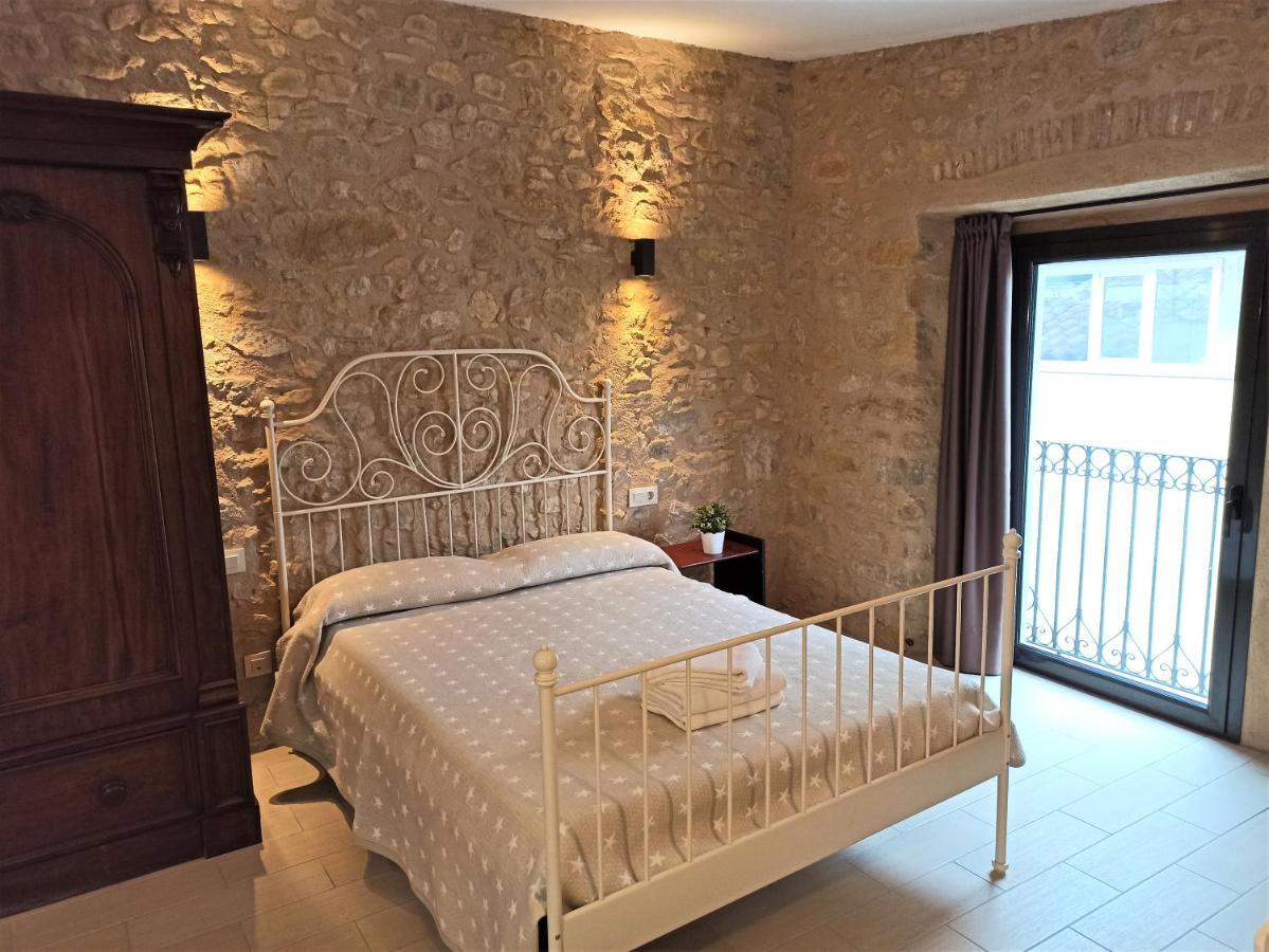 Apartaments Fonda Comerc トレリャ・デ・モングリ エクステリア 写真